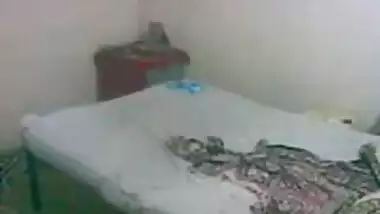 I agree with Steveo, MUCH better in her 'older'...