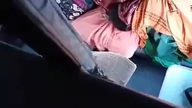 Desi local village aunty licking boobs in train says aanand aa gayo hindi audio