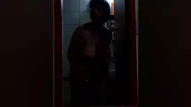 Mom naked in bathroom comes out to take bucket