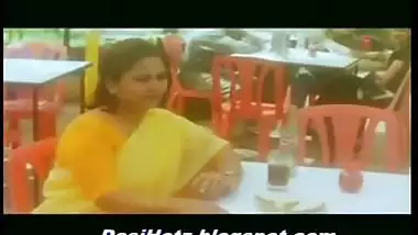 Tamil aunty saree bikini masala actor actress xx