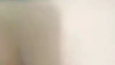 ممرضة محجبة تتناك في طيزها الملبن و يرج لحمها