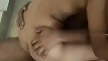 Desi slut threesome sex with clients in OYO room