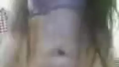 Swanky Indian needs no panties to perform a dance on the webcam