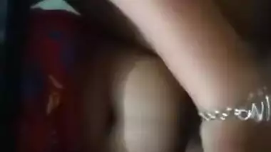 Slinky Desi slut takes her XXX coconuts out and licks sex nipple