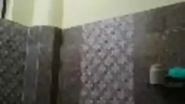 Big Boobs Delhi Bhabi Bathing-2