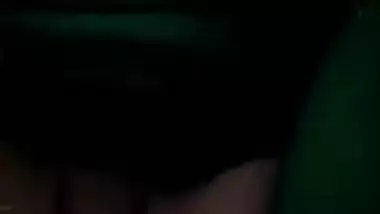 Desi girl masturbating pussy with toothbrush