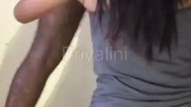 Sri lankan rimming Ass eating පිස්සුවෙන්වගෙ කොල්ලගෙ පුක ලෙවකාපු ස්පා කෙල්ල ඕශදී