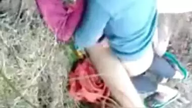Scandal MMS video of Desi wench taking man's XXX pecker outdoors